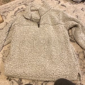 True grit pull over. Size medium. Good condition